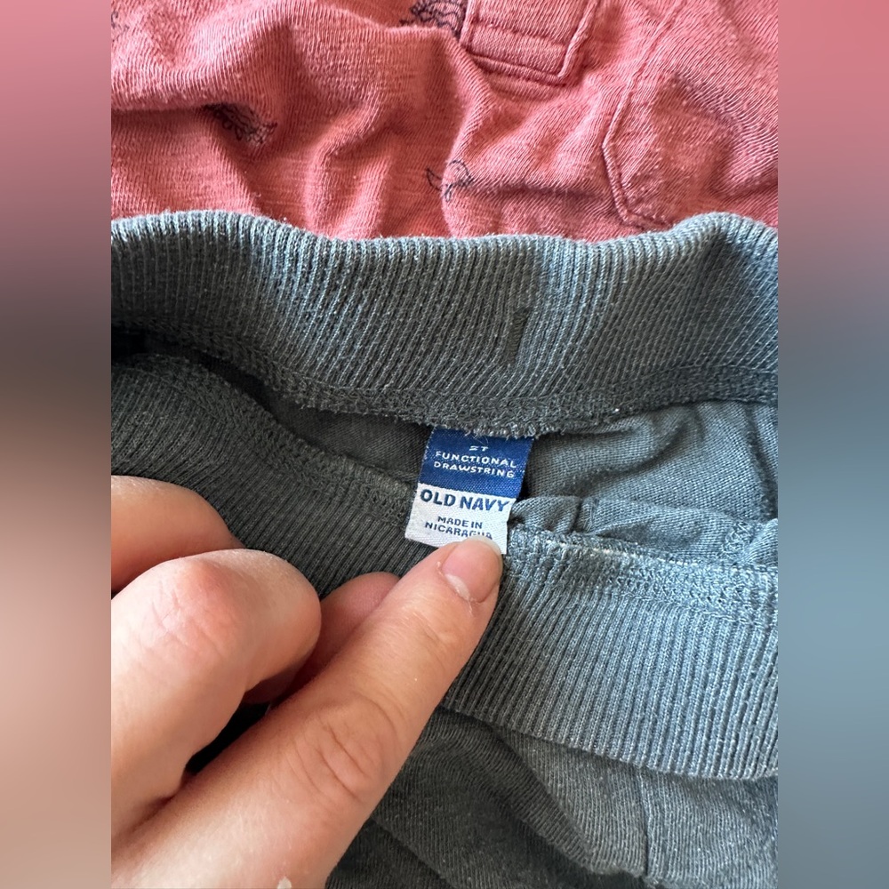 Boy bundle 2T barely / gently used clothing - Picture 9 of 9
